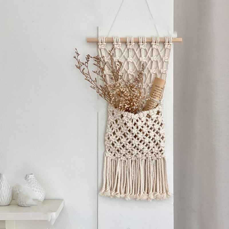 Small Macrame wall hanging | Macrame Knot